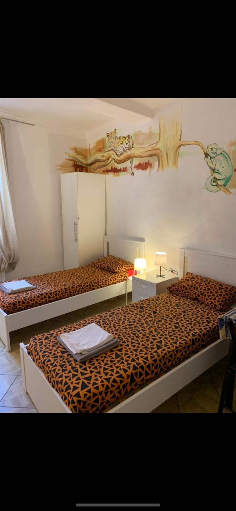 לינה וארוחת בוקר בולוניה Backpackers House מראה חיצוני תמונה